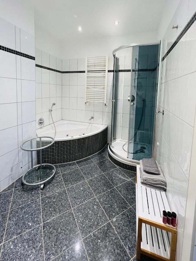 Grosses Und Helles Innenstadt Apartment - Ferienwohnung Bad Homburg vor der Höhe Exterior photo